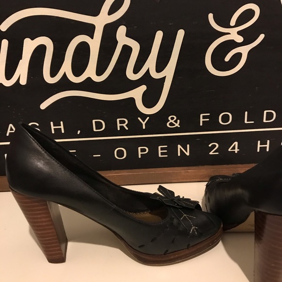 Anthropology heels. - Picture 5 of 6